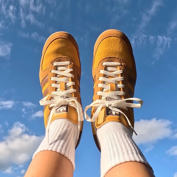 Rare! Adidas Allteam Sneakers Mens 8 Womens 9.5 Gold Tan Off-White Barely Worn - Picture 9 of 11